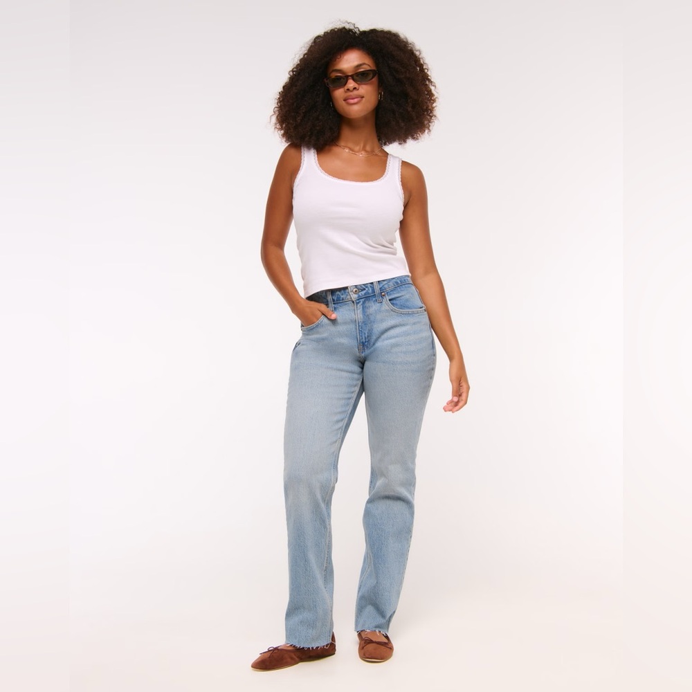 Abercrombie & Fitch Light Blue Curve Love Mid Rise 90s Straight Leg Jeans 24 - Picture 6 of 12